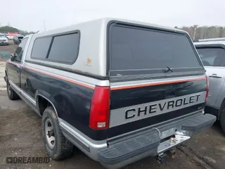 1989 Chevrolet C/K 1500 with VIN 1GCDC14K6KE204236, listed as a IAAI auction lot 41804316 with 174,241 mi miles. Bid and sale history available at carsss.com. Image 3.