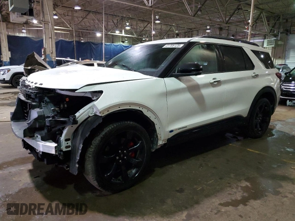 2022 Ford Explorer ST with VIN 1FM5K8GC0NGA46825, listed as a Copart auction lot 41705125 with 26,980 mi miles and Salvage Title. Bid and sale history available at carsss.com. Image 1.