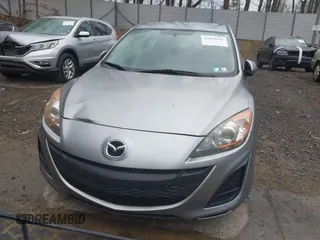 2011 Mazda Mazda3 i Sport with VIN JM1BL1UG0B1401901, listed as a IAAI auction lot 42058681 with 147,060 mi miles. Bid and sale history available at carsss.com. Image 13.