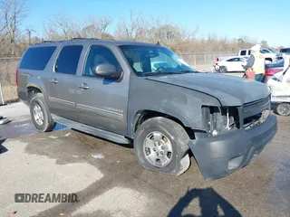 2012 Chevrolet Suburban LS with VIN 1GNSCHE0XCR260405, listed as a IAAI auction lot 41392088 with 183,924 mi miles. Bid and sale history available at carsss.com. Image 1.