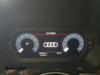 2024 Audi A3 Premium z VIN WAUAUDGY8RA080339, wystawiony jako Copart lot #56748905 z przebiegiem 30 467 mil mil oraz Czysty tytuł • Clean title. Historia ofert i sprzedaży dostępna na DreamBid. Obrazek 9.