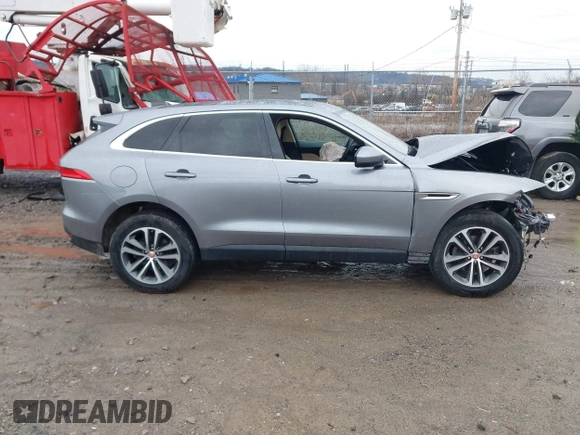 2020 Jaguar F-Pace 25t Premium with VIN SADCJ2FX9LA643542, listed as a IAAI auction lot 41728704 with 52,003 mi miles and . Bid and sale history available at DreamBid. Image 14.