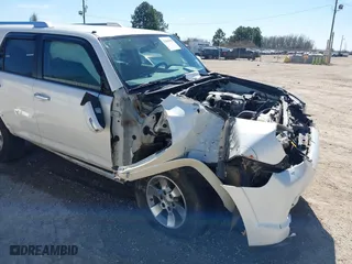 2011 Toyota 4Runner SR5 with VIN JTEZU5JR3B5021593, listed as a IAAI auction lot 41663008 with 290,112 mi miles. Bid and sale history available at carsss.com. Image 6.
