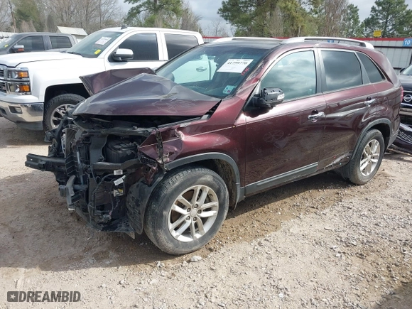 2015 Kia Sorento LX with VIN 5XYKT4A65FG641464, listed as a IAAI auction lot 41759770 with 50,628 mi miles. Bid and sale history available at carsss.com. Image 18.