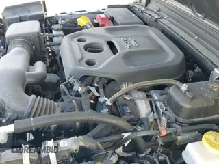 2021 Jeep Wrangler Unlimited Willys z VIN 1C4HJXDN6MW815224, wystawiony jako IAAI lot #42572625 z przebiegiem 42 000 mil mil oraz . Historia ofert i sprzedaży dostępna na DreamBid. Obrazek 21.