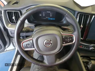 2024 Volvo XC60 Core Dark Theme z VIN YV4L12RK7R1929374, wystawiony jako IAAI lot #42537657 z przebiegiem 48 177 mil mil oraz . Historia ofert i sprzedaży dostępna na DreamBid. Obrazek 6.