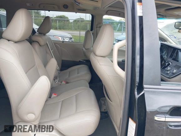 2017 Toyota Sienna XLE Auto Access Seat с VIN 5TDYZ3DC9HS875505, выставлен на аукционе IAAI как лот 42101924 с пробегом Не указан миль и . История ставок и продаж доступна на DreamBid. Изображение 8.
