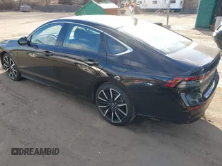 2024 Honda Accord Touring z VIN 1HGCY2F89RA044442, wystawiony jako IAAI lot #41000633 z przebiegiem 17 974 mil mil oraz . Historia ofert i sprzedaży dostępna na DreamBid. Obrazek 3.