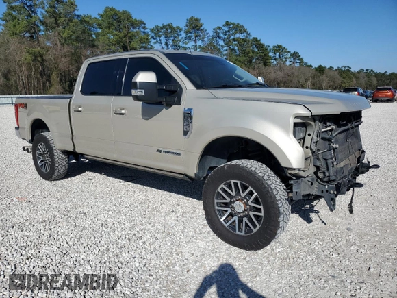 2017 Ford Super Duty F-250 SRW Lariat with VIN 1FT7W2BT9HEE00914, listed as a Copart auction lot 44317125 with 235,860 mi miles and Clean Title. Bid and sale history available at carsss.com. Image 4.
