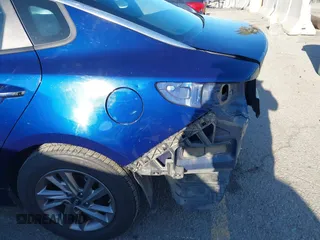 2019 Kia Optima LX with VIN 5XXGT4L35KG357596, listed as a IAAI auction lot 41785667 with 105,333 mi miles. Bid and sale history available at carsss.com. Image 19.