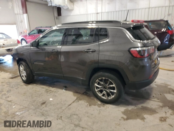 2022 Jeep Compass Latitude with VIN 3C4NJDBB1NT128394, listed as a Copart auction lot 61825165 with Not provided miles and Clean title. Bid and sale history available at DreamBid. Image 2.