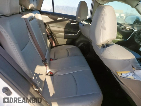 2019 Toyota RAV4 XLE with VIN JTMW1RFV6KD512405, listed as a Copart auction lot 53965385 with 92,066 mi miles and Salvage Title. Bid and sale history available at DreamBid. Image 11.