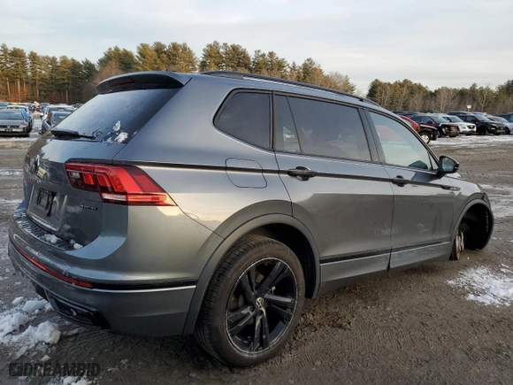 2023 Volkswagen Tiguan SE R-Line Black with VIN 3VV8B7AX8PM070954, listed as a Copart auction lot 86703764 with 29,020 mi miles and Salvage Title. Bid and sale history available at carsss.com. Image 3.