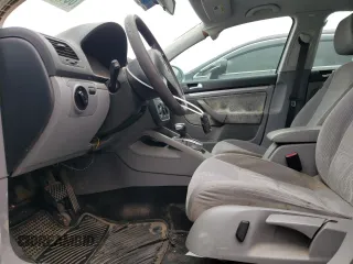 2009 Volkswagen Jetta S z VIN 3VWJM71K79M167562, wystawiony jako Copart lot #80546594 z przebiegiem 196 891 mil mil oraz Szkoda całkowita • Salvage title. Historia ofert i sprzedaży dostępna na DreamBid. Obrazek 7.