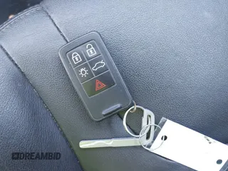 2016 Volvo XC60 T5 Drive-E Premier с VIN YV440MDK1G2853880, выставлен на аукционе IAAI как лот 41897901 с пробегом 125 418 миль миль и . История ставок и продаж доступна на DreamBid. Изображение 11.
