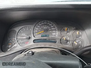 2004 Chevrolet Silverado 2500 LS with VIN 1GCGK29U84E311873, listed as a IAAI auction lot 42096136 with 268,581 mi miles. Bid and sale history available at carsss.com. Image 15.