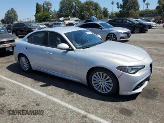 2022 Alfa Romeo Giulia z VIN ZARFAMAN6N7660086, wystawiony jako Copart lot #66881384 z przebiegiem 29 682 mil mil oraz Szkoda całkowita • Salvage title. Historia ofert i sprzedaży dostępna na DreamBid. Obrazek 4.