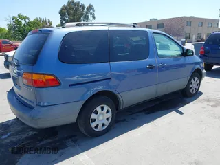 1999 Toyota Sienna LE z VIN 4T3ZF13C6XU159760, wystawiony jako IAAI lot #42332639 z przebiegiem 208 029 mil mil oraz . Historia ofert i sprzedaży dostępna na DreamBid. Obrazek 4.