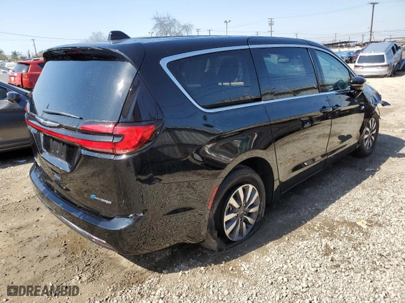 2024 Chrysler Pacifica Hybrid Select with VIN 2C4RC1S70RR150160, listed as a Copart auction lot 46099735 with 13,193 mi miles and Salvage Title. Bid and sale history available at carsss.com. Image 3.