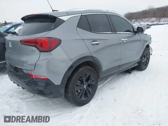 2024 Buick Encore GX Sport Touring z VIN KL4AMDSL8RB168262, wystawiony jako IAAI lot #41584855 z przebiegiem 13 337 mil mil oraz . Historia ofert i sprzedaży dostępna na DreamBid. Obrazek 4.