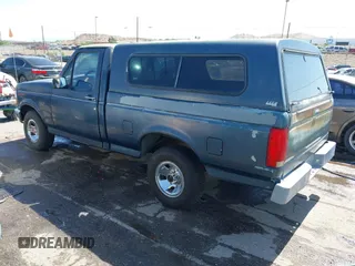 1992 Ford F-150 z VIN 1FTDF15Y7NPA70761, wystawiony jako IAAI lot #42461001 z przebiegiem 180 074 mil mil oraz . Historia ofert i sprzedaży dostępna na DreamBid. Obrazek 3.