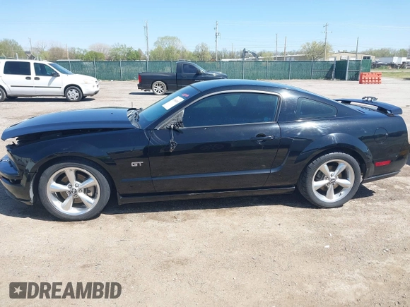 2006 Ford Mustang GT Deluxe with VIN 1ZVHT82H965254102, listed as a IAAI auction lot 41984368 with 185,498 mi miles. Bid and sale history available at carsss.com. Image 15.