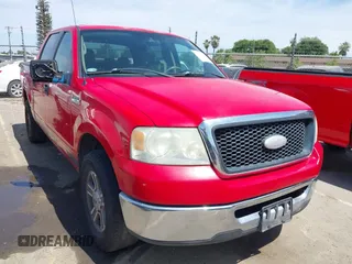 2007 Ford F-150 XLT z VIN 1FTRW12W77KC51996, wystawiony jako IAAI lot #42290348 z przebiegiem 79 969 mil mil oraz . Historia ofert i sprzedaży dostępna na DreamBid. Obrazek 1.