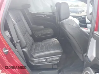 2024 Cadillac Escalade AWD V-Series z VIN 1GYS4HK99RR339334, wystawiony jako IAAI lot #42280146 z przebiegiem 19 210 mil mil oraz . Historia ofert i sprzedaży dostępna na DreamBid. Obrazek 8.