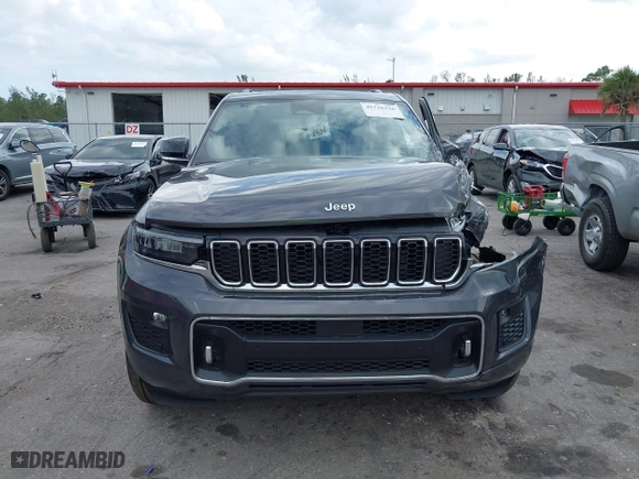 2024 Jeep Grand Cherokee Overland with VIN 1C4RJHDG8R8540110, listed as a IAAI auction lot 41726236 with 435 mi miles. Bid and sale history available at carsss.com. Image 12.