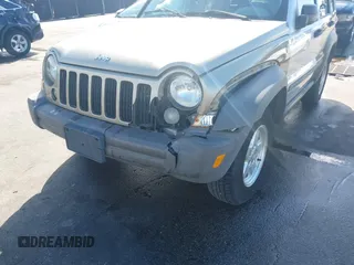 2007 Jeep Liberty Sport with VIN 1J4GL48K47W537636, listed as a IAAI auction lot 41740319 with 237,826 mi miles. Bid and sale history available at carsss.com. Image 6.