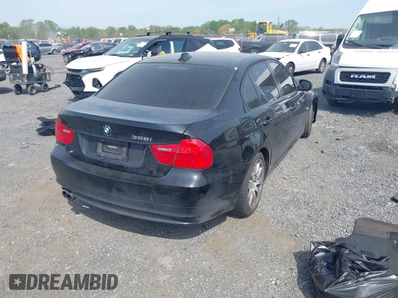 2009 BMW 3 Series 328i z VIN WBAPH73509A173870, wystawiony jako IAAI lot #42113515 z przebiegiem 177 872 mil mil oraz . Historia ofert i sprzedaży dostępna na DreamBid. Obrazek 4.