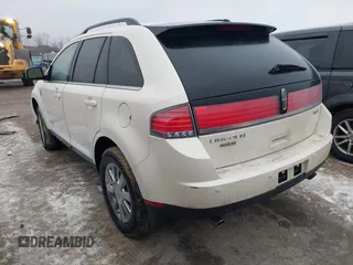 2008 Lincoln MKX with VIN 2LMDU68C28BJ17144, listed as a IAAI auction lot 41532813 with 118,135 mi miles. Bid and sale history available at carsss.com. Image 3.