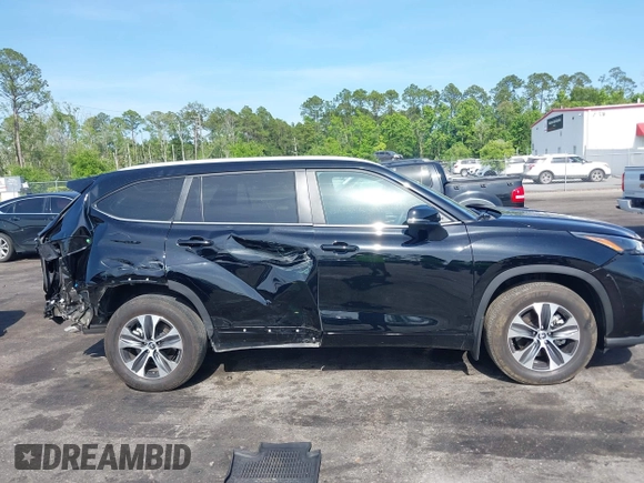 2024 Toyota Highlander LE with VIN 5TDKDRBH2RS570175, listed as a IAAI auction lot 42134337 with 26,887 mi miles and . Bid and sale history available at DreamBid. Image 13.