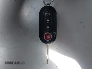 2017 FIAT 500e z VIN 3C3CFFGE3HT565426, wystawiony jako IAAI lot #42249306 z przebiegiem 59 866 mil mil oraz . Historia ofert i sprzedaży dostępna na DreamBid. Obrazek 11.