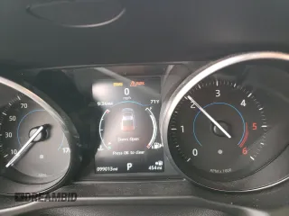 2017 Jaguar XF 20d Premium with VIN SAJBD4BN2HCY32206, listed as a Copart auction lot 52677693 with 99,013 mi miles. Bid and sale history available at carsss.com. Image 9.