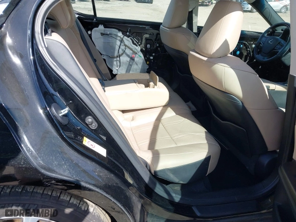 2019 Lexus ES with VIN 58ABZ1B19KU026736, listed as a IAAI auction lot 41742555 with 72,563 mi miles. Bid and sale history available at carsss.com. Image 8.
