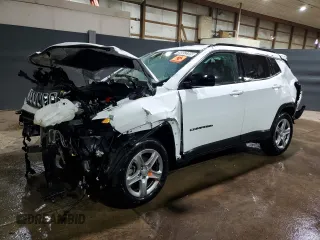 2023 Jeep Compass Latitude z VIN 3C4NJDBN8PT566942, wystawiony jako Copart lot #59552205 z przebiegiem 26 731 mil mil oraz Nie do naprawy • Non repairable. Historia ofert i sprzedaży dostępna na DreamBid. Obrazek 1.