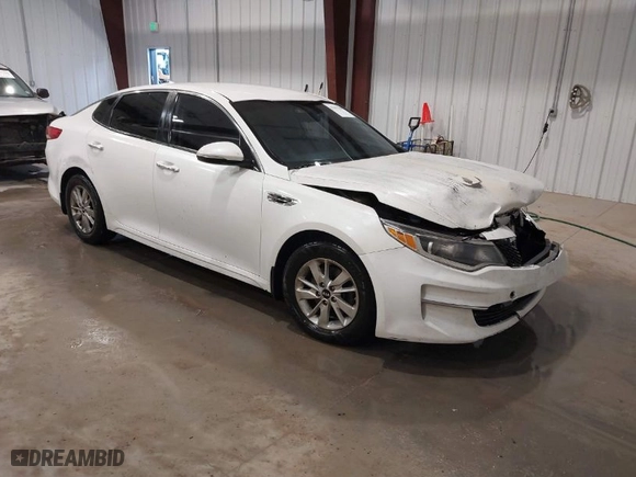 2016 Kia Optima LX with VIN KNAGT4L30G5072605, listed as a IAAI auction lot 41562330 with 152,320 mi miles. Bid and sale history available at carsss.com. Image 1.