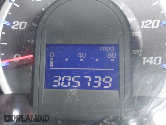 2013 Honda Fit with VIN JHMGE8H38DC002109, listed as a IAAI auction lot 42067257 with 305,739 mi miles. Bid and sale history available at carsss.com. Image 7.