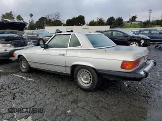 1984 Mercedes-Benz 380 SL with VIN WDBBA45A4EA012313, listed as a Copart auction lot 44551575 with 105,202 mi miles and Clean Title. Bid and sale history available at carsss.com. Image 2.