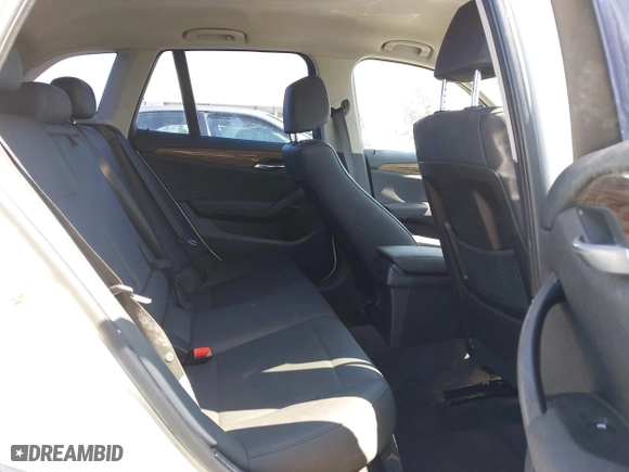 2014 BMW X1 sDrive28i with VIN WBAVM1C5XEVW53725, listed as a IAAI auction lot 41859427 with 181,892 mi miles. Bid and sale history available at carsss.com. Image 8.