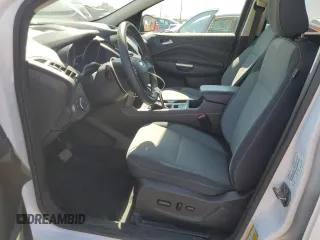 2019 Ford Escape SE z VIN 1FMCU9GD6KUB85600, wystawiony jako Copart lot #53521945 z przebiegiem 106 906 mil mil oraz Czysty tytuł • Clean title. Historia ofert i sprzedaży dostępna na DreamBid. Obrazek 7.