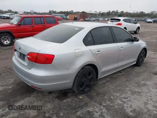 2012 Volkswagen Jetta Sedan SE w/Convenience PZEV with VIN 3VWDP7AJ6CM130134, listed as a IAAI auction lot 41417285 with 154,843 mi miles. Bid and sale history available at carsss.com. Image 4.