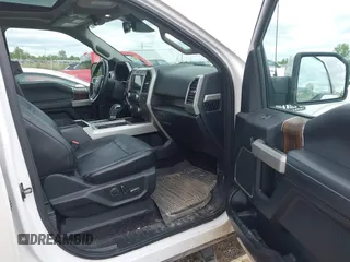 2017 Ford F-150 XL z VIN 1FTEW1EG2HFB88870, wystawiony jako IAAI lot #42336104 z przebiegiem 92 794 mil mil oraz . Historia ofert i sprzedaży dostępna na DreamBid. Obrazek 5.