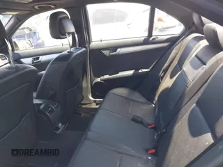 2012 Mercedes-Benz C 250 Sport с VIN WDDGF4HB2CA680837, выставлен на аукционе IAAI как лот 42385586 с пробегом 137 647 миль миль и . История ставок и продаж доступна на DreamBid. Изображение 8.