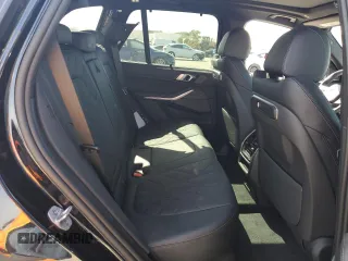 2025 BMW X5 xDrive40i z VIN 5UX23EU09S9Y91362, wystawiony jako Copart lot #54255185 z przebiegiem 2 259 mil mil oraz Szkoda całkowita • Salvage title. Historia ofert i sprzedaży dostępna na DreamBid. Obrazek 10.