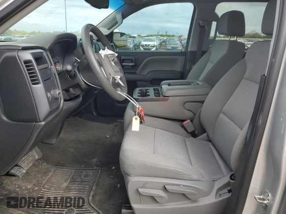 2017 GMC Sierra 1500 z VIN 3GTP1LEH2HG352449, wystawiony jako Copart lot #84054074 z przebiegiem 61 502 mil mil oraz Szkoda całkowita • Salvage title. Historia ofert i sprzedaży dostępna na DreamBid. Obrazek 7.