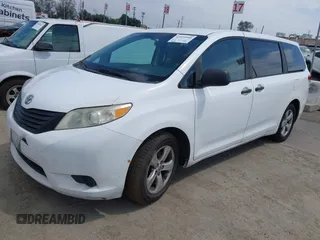 2011 Toyota Sienna with VIN 5TDZK3DCXBS011806, listed as a IAAI auction lot 41999946 with 219,907 mi miles. Bid and sale history available at carsss.com. Image 2.