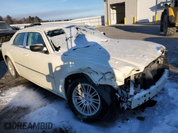 2009 Chrysler 300 LX with VIN 2C3KA43D89H539684, listed as a Copart auction lot 41662945 with 105,732 mi miles and Salvage Title. Bid and sale history available at carsss.com. Image 4.
