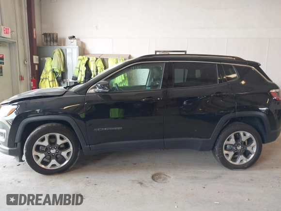 2019 Jeep Compass Limited with VIN 3C4NJDCB3KT646226, listed as a IAAI auction lot 42406026 with 34,494 mi miles and . Bid and sale history available at DreamBid. Image 14.
